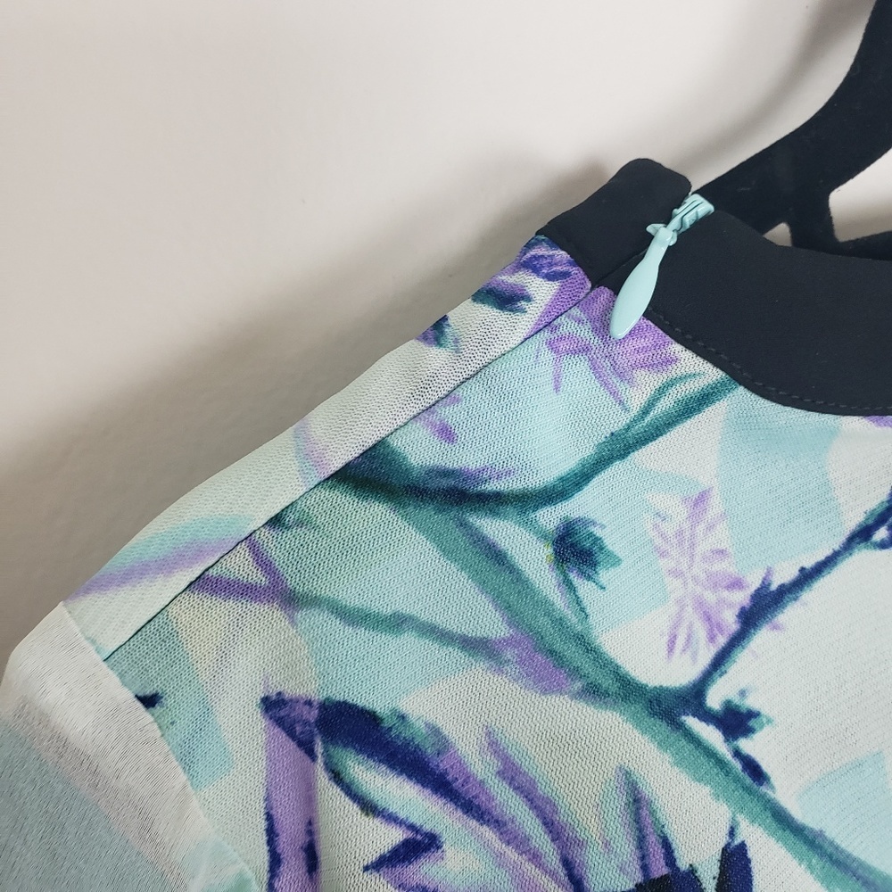 BCBGeneration dressy tee with cut out back A15 - Picture 2 of 5